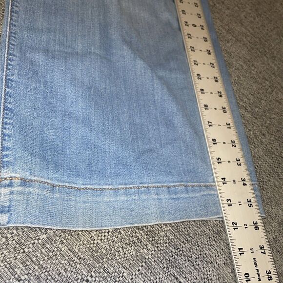 Chicos Womens Jeans Size 18P Petite Blue Wide Leg Ankle Classic Denim Light Wash - Picture 6 of 10